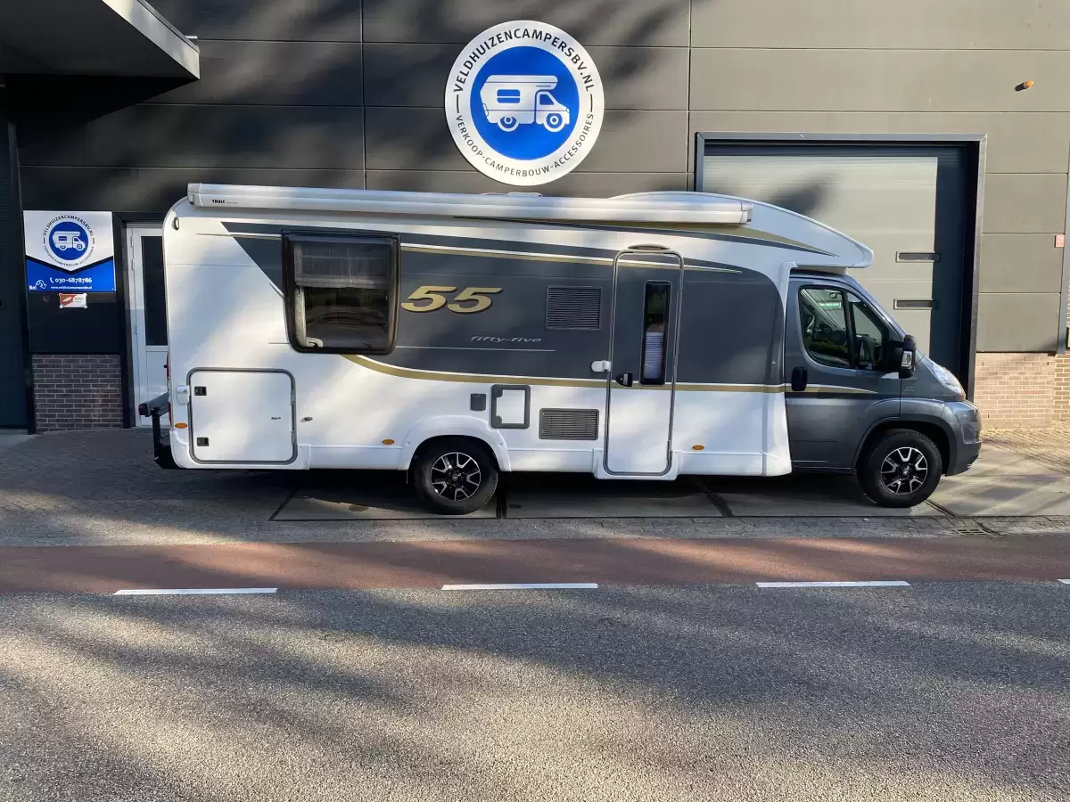 Bürstner 55 EDITION 734 lang